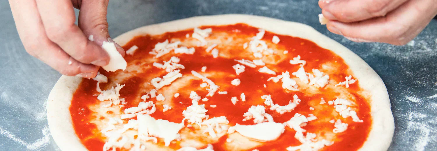 what cheese goes on pizza